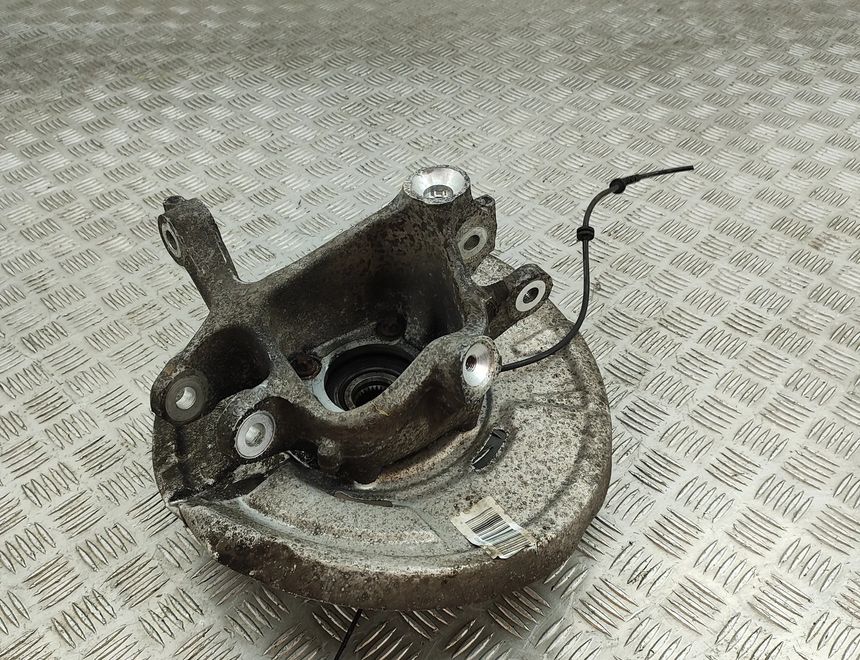 BMW 5 Series F10/F11 (2009-2017) Rear Left Wheel Hub 6793769 28522990