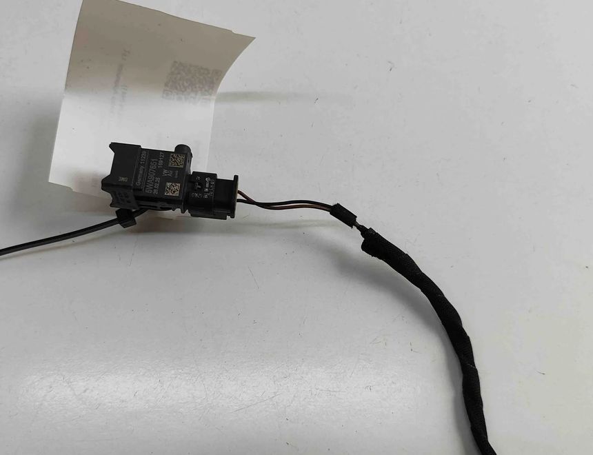 VOLKSWAGEN Задний правый датчик удара 5WA907651 32381583