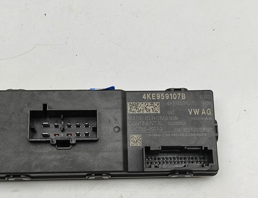 SKODA Enyaq 1 generation (2020-2023) Блок управления крышки багажника 4KE959107B,A2C76549219 32699390