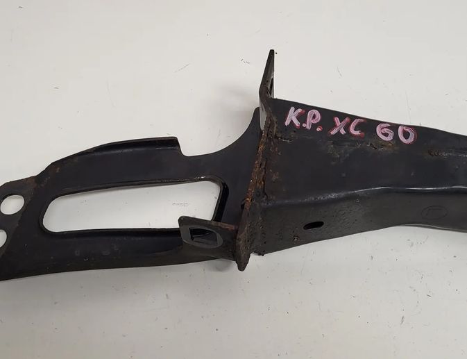 VOLVO XC60 1 generation (2008-2017) Front Left Bumper Bracket 28395971
