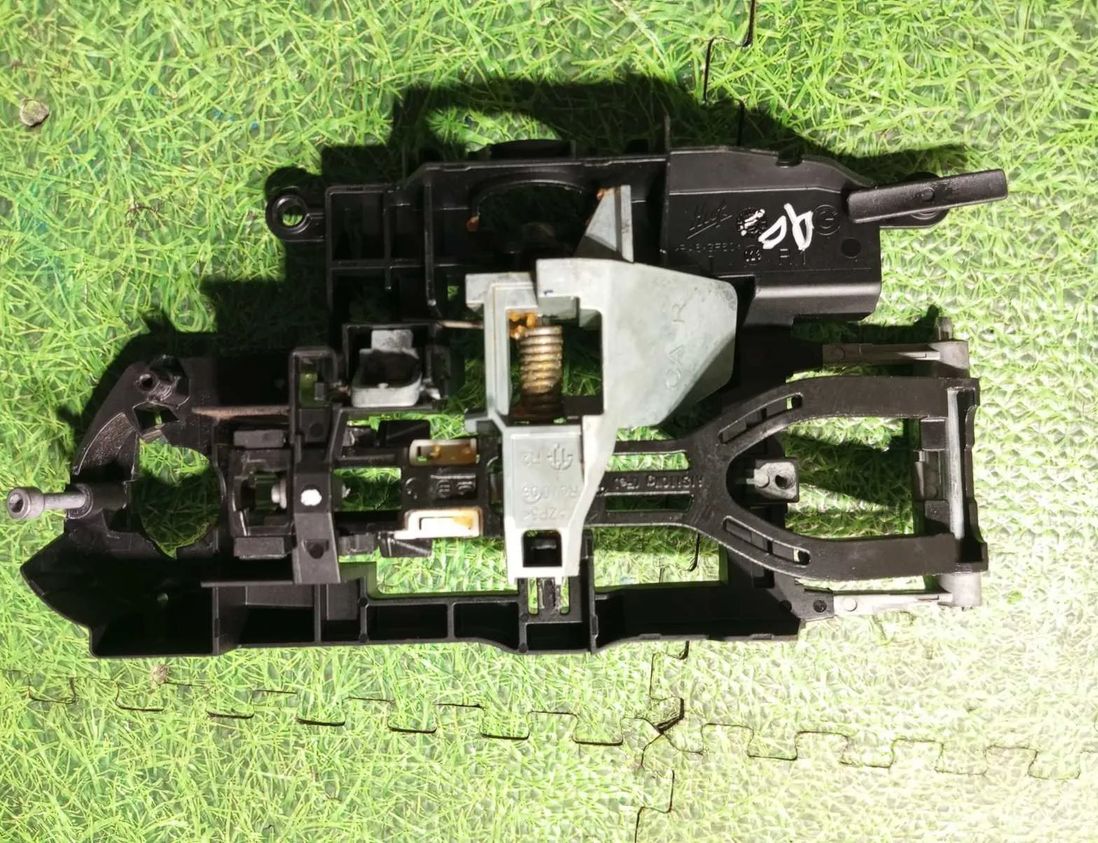 BMW 7 Series F01/F02 (2008-2015) Rear Left Door Interior Handle Frame 4718722812 22507507