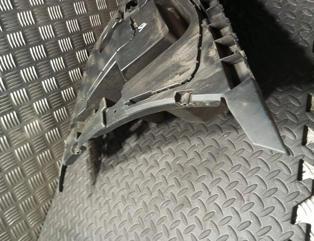 BMW 5 Series Gran Turismo F07 (2010-2017) Держатель заднего бампера правый 7201218,15857711 30081382