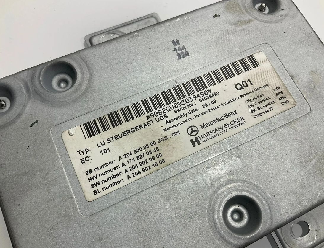 MERCEDES-BENZ CLS-Class C219 (2004-2010) Усилитель звука A2049000300,A1718270345,A2049021000 26387339