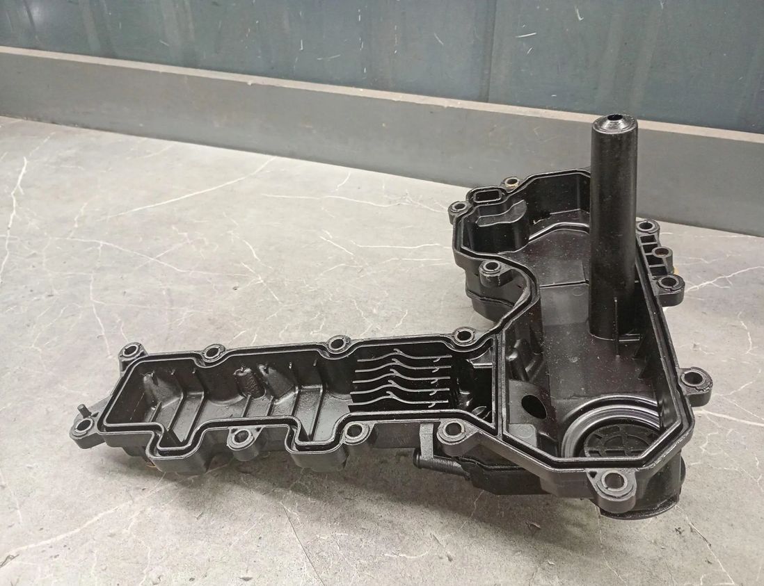 PEUGEOT 308 T7 (2007-2015) Крышка клапана 9808923780 30173060