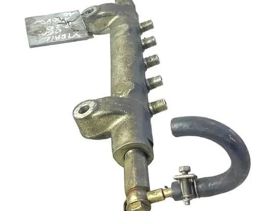 NISSAN X-Trail T30 (2001-2007) Топливная рейка 6100 27011036