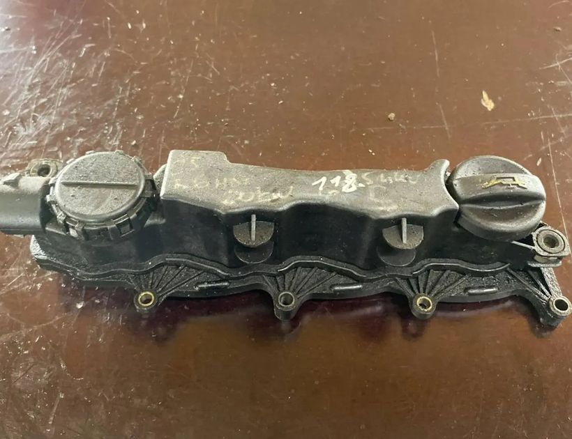 CITROËN C4 1 generation (2004-2011) Крышка клапана 9651815680 28758688