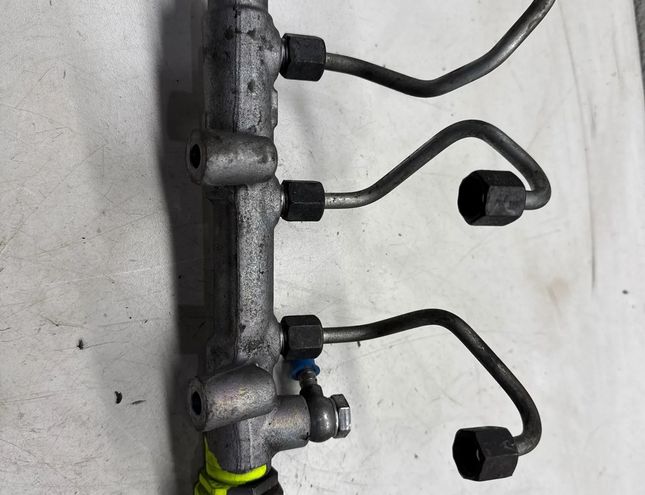 AUDI A6 C7/4G (2010-2020) Топливная рейка 059130090CB 32798229