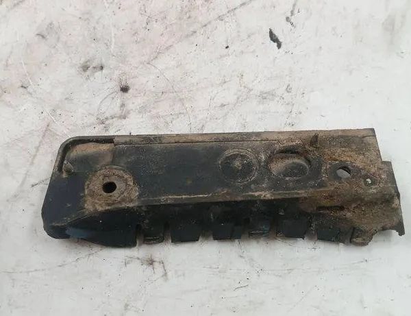 AUDI A4 B5/8D (1994-2001) Front Left Bumper Bracket 8E0807283 31483706