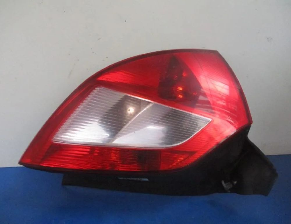 RENAULT Megane 2 generation (2002-2012) Rear Left Taillight 8200073236 24882151