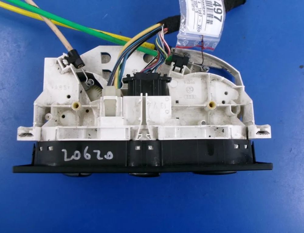 VOLKSWAGEN Golf 4 generation (1997-2006) Climate Control Unit 1J0820045F 31185820