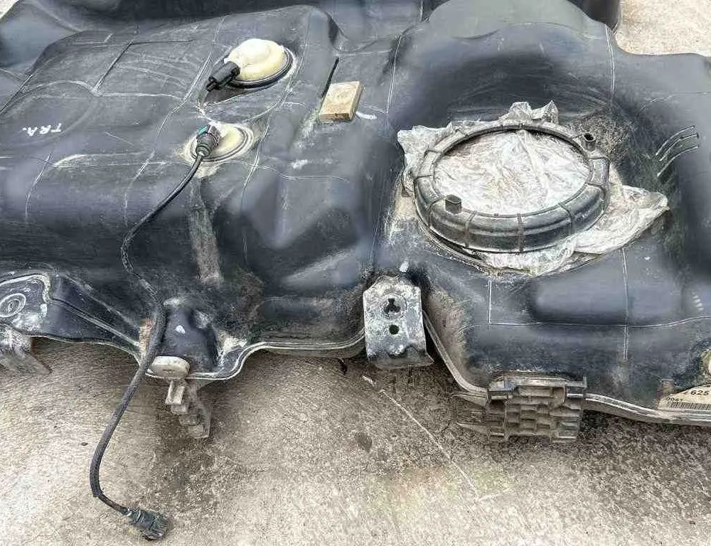 PEUGEOT Traveller 1 generation (2017-2023) Fuel Tank 00366944,9813706980,9811262580,9813706780,9813707080,9813706880,90554C 32690181