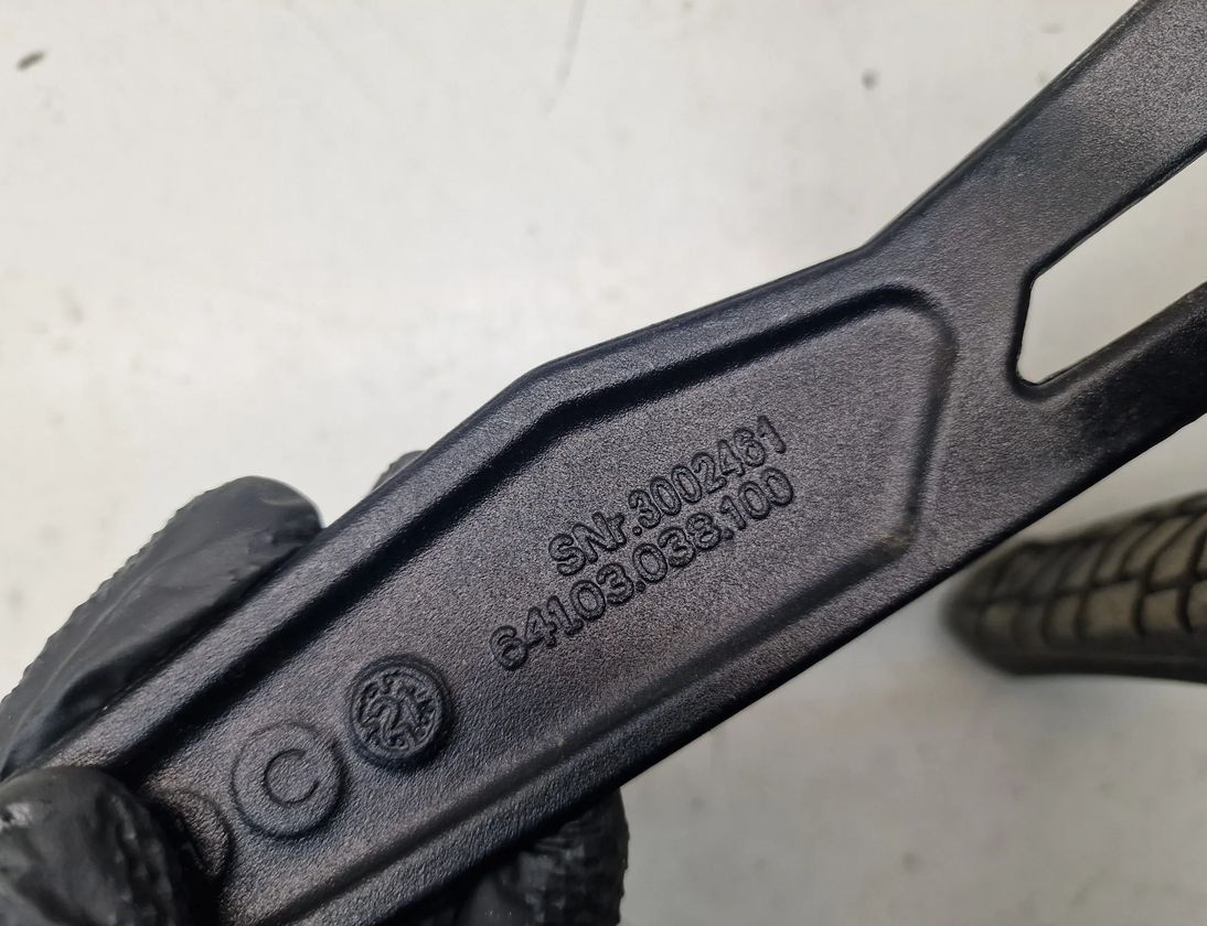 KTM DUKE 12 generation E210 (2019-2024) 64103038100,64134031000,3002461,641.03.038.100,641.34.031.000 29083630