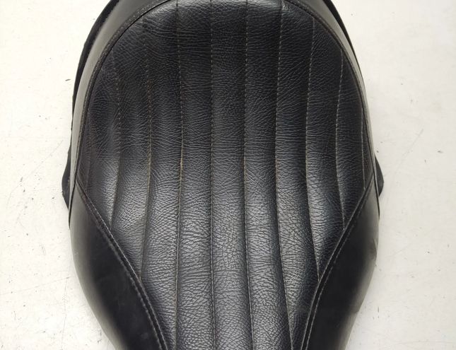 HARLEY-DAVIDSON MC SOFTAIL 1 generation (2006-2013) Front rider seat saddle bench 8710,8523 30373648