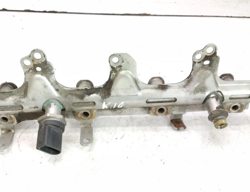 AUDI Q3 F3 (2018-2024) Топливная рейка 06J133317M 29858075