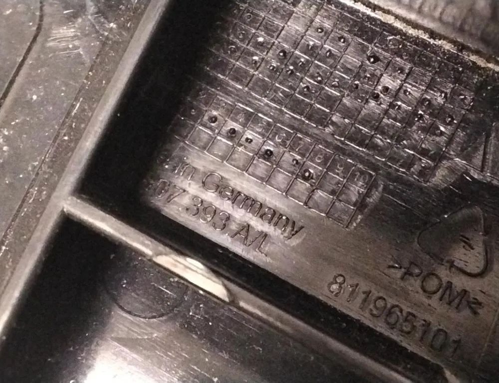 VOLKSWAGEN ID.4 1 generation (2020-2023) Левый держатель заднего бампера 11A807393A 28248145