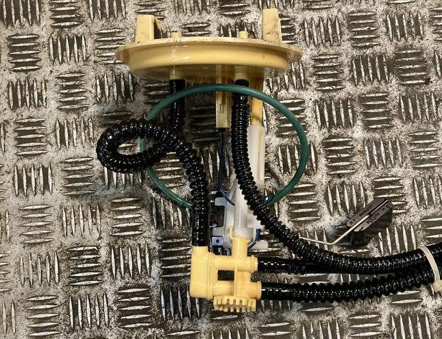 MERCEDES-BENZ E-Class W212/S212/C207/A207 (2009-2016) Топливный насос 2124700794,A2124700794,2124700400,A2124700400 29813193