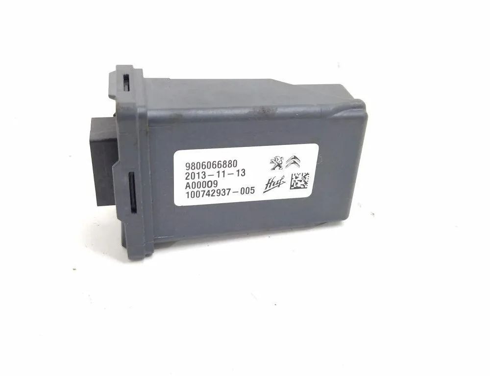 CITROËN C4 Picasso 2 generation (2013-2018) Другие блоки управления 9806066880,20131113 30555568