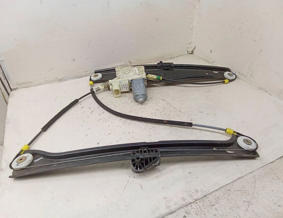 BMW 7 Series E65/E66 (2001-2008) Стеклоподъемник передней правой двери 8382002 27630917