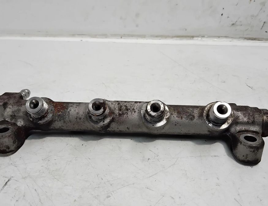 VOLKSWAGEN Golf 7 generation (2012-2024) Топливная рейка 04L089B 28629738