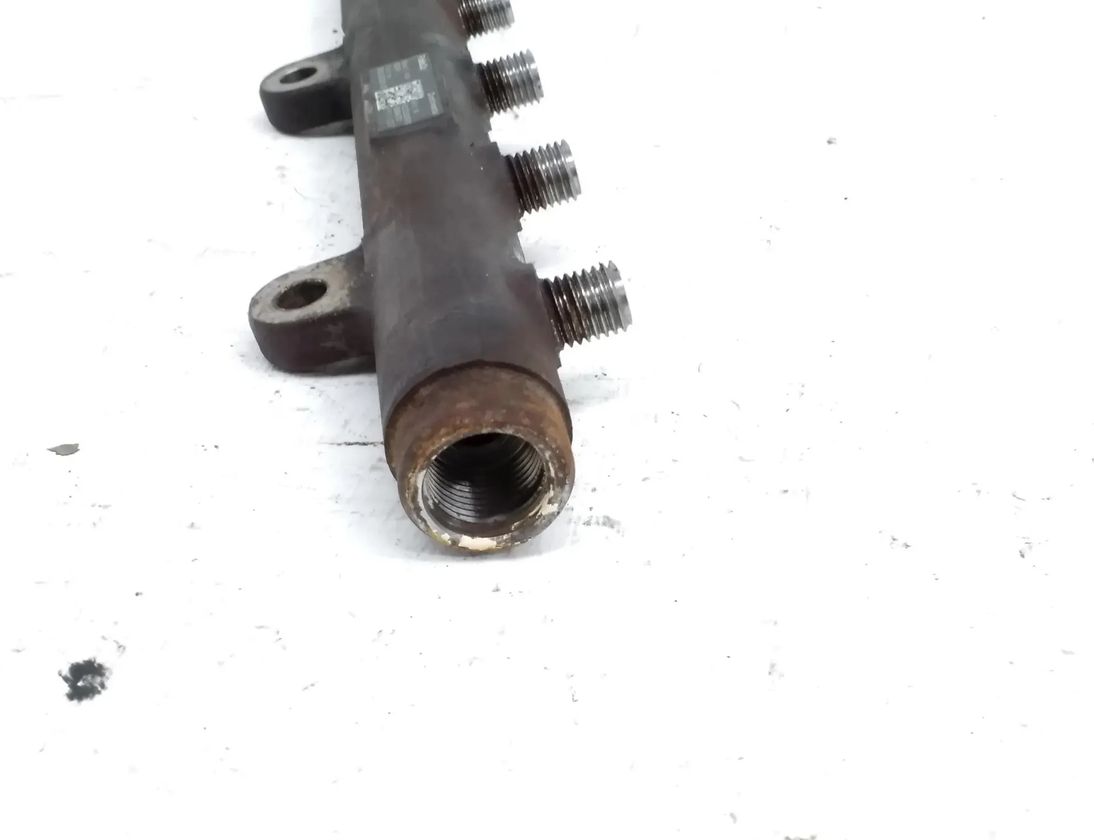 CHRYSLER Топливная рейка BK2Q9D280AB 28724340