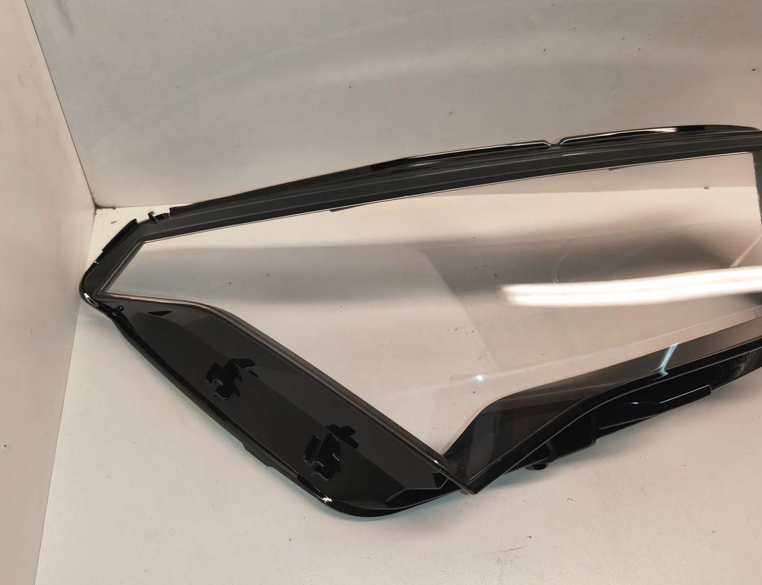 SKODA Enyaq 1 generation (2020-2023) Переднее правое стекло фар 238282 33074366