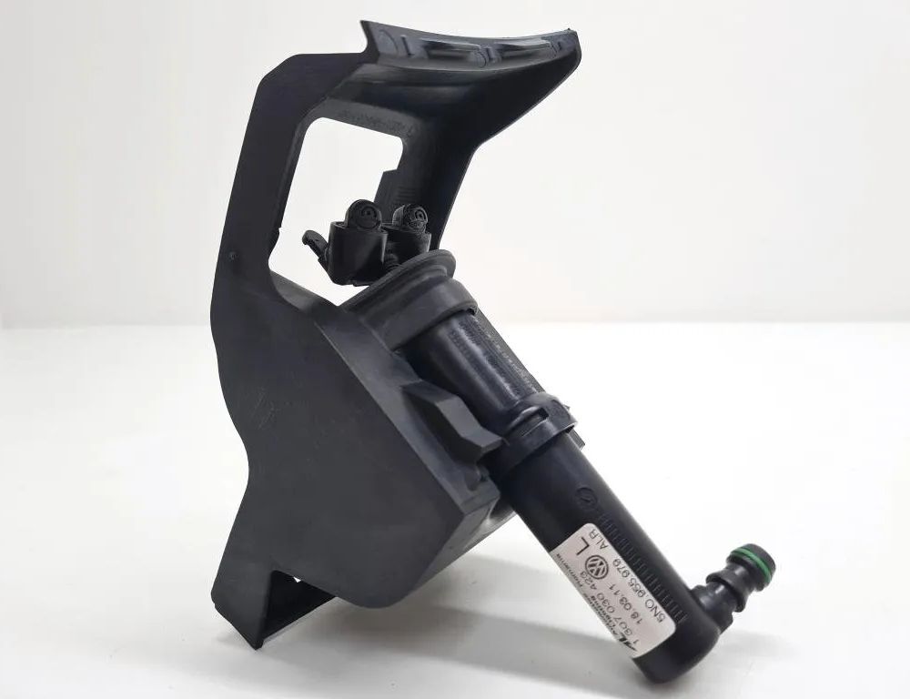 VOLKSWAGEN Tiguan 1 generation (2007-2017) Left Side Headlamp Washer 5N0955979,1307030423,1300390122,5N0807941 31619921