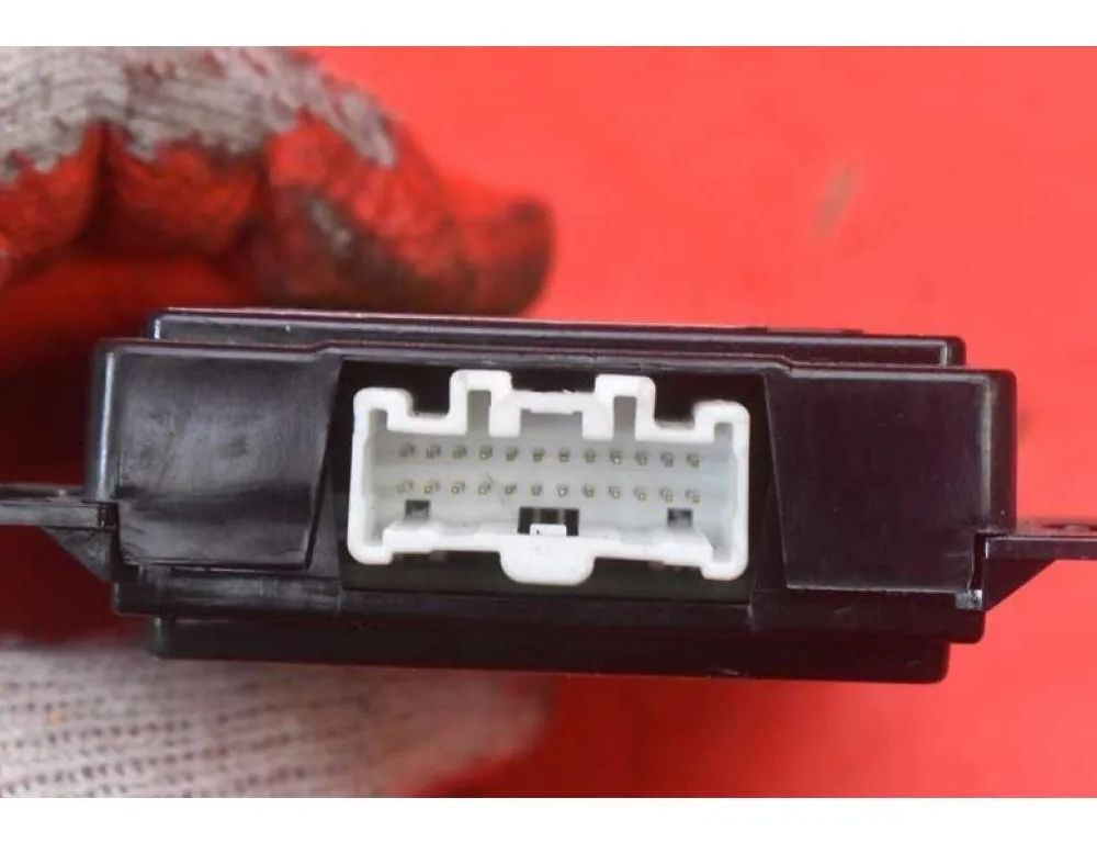 PEUGEOT 4007 1 generation (2007-2012) Блок управления двигателем 8785A010 26580839