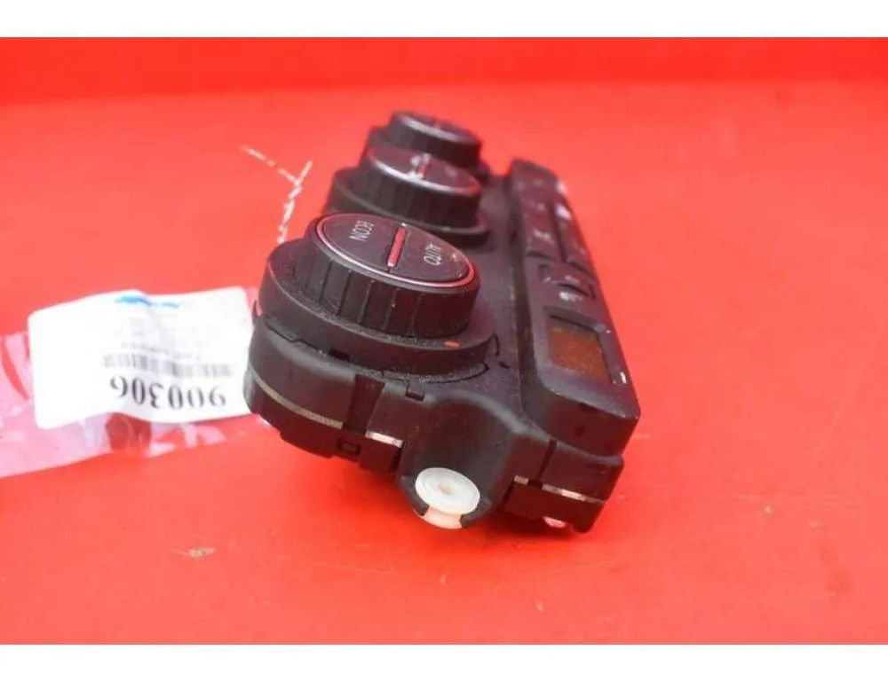 VOLKSWAGEN Golf 4 generation (1997-2006) Climate Control Unit VOLKSWAGEN 31554255