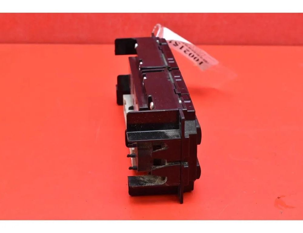 VOLKSWAGEN Golf 4 generation (1997-2006) Climate Control Unit 31858864