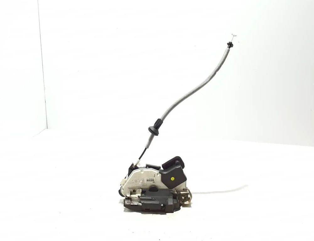 VOLKSWAGEN Passat B8 (2014-2023) Front Left Door Lock 5NB837015D 32972751