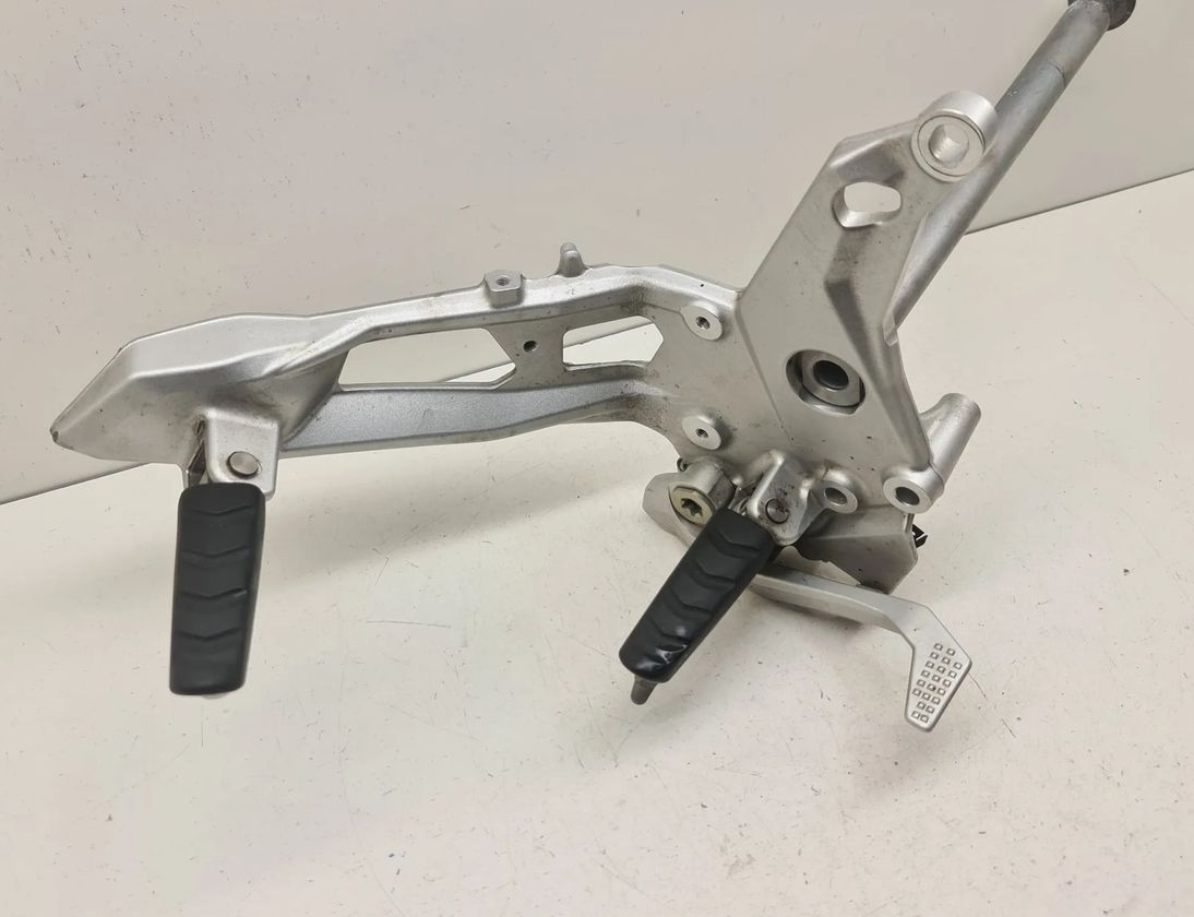 BMW F 8404014,46718404014,8358803,18518358803,8389086 33024681