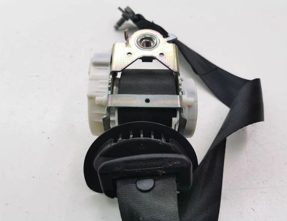 PEUGEOT 308 T9 (2013-2021) Ремень безопасности задний левый E1061102,96777230XX 31174121