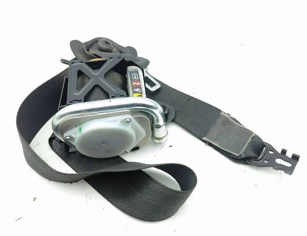 CHEVROLET Trax 1 generation (2013-2022) Front Right Seatbelt 20919346 32948162