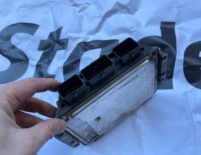 RENAULT Scenic 2 generation (2003-2010) Блок управления двигателем 112,758,200,260,000,810 21490747