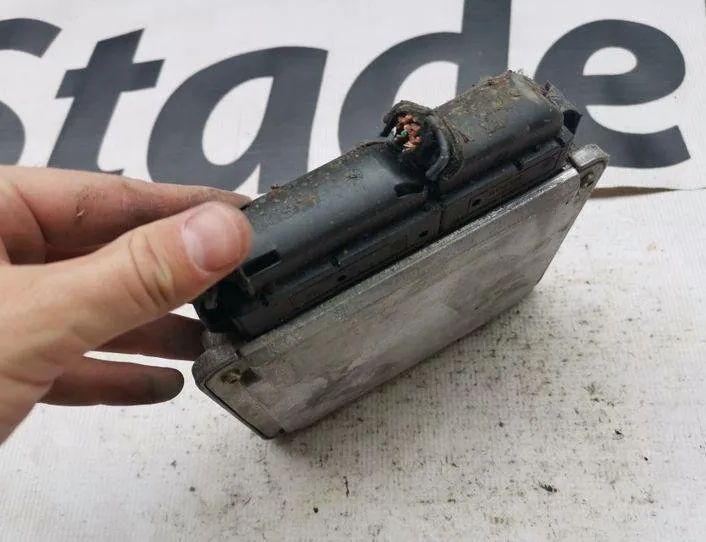 OPEL Zafira A (1999-2003) Блок управления двигателем 690,281,010,000,332 21491987