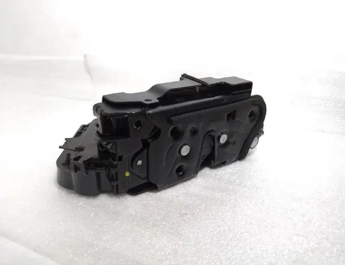 VOLKSWAGEN Passat B8 (2014-2023) Замок передней левой двери 5NC837015E 27457572