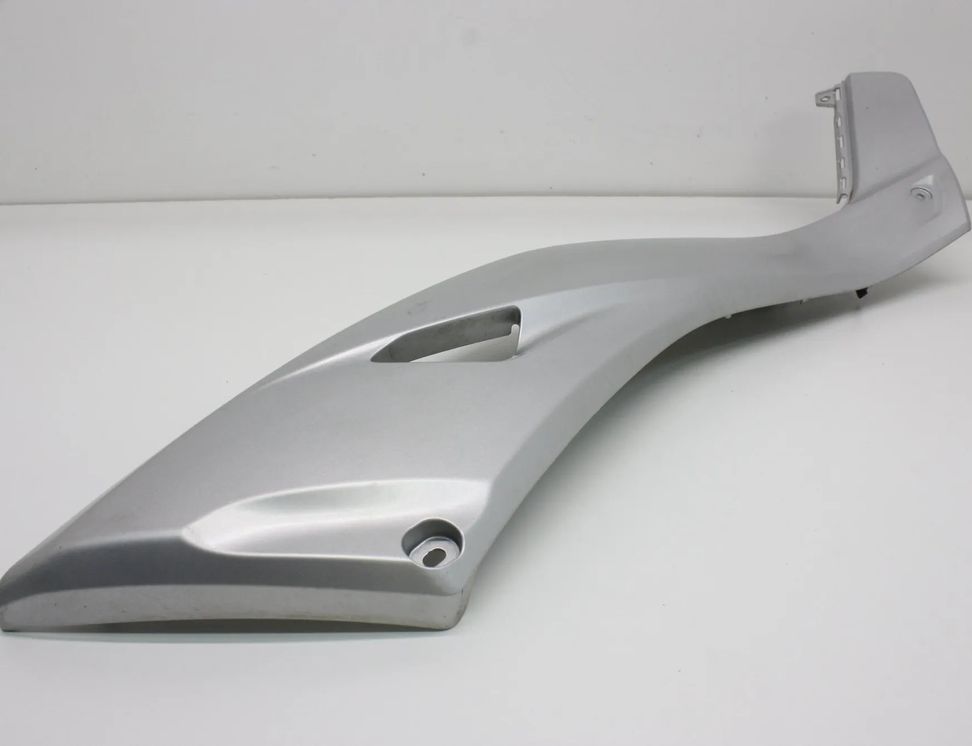 YAMAHA X-MAX F30/F31 (2011-2020) Кожух панели обтекателя правой стороны b74f2172100 10788372