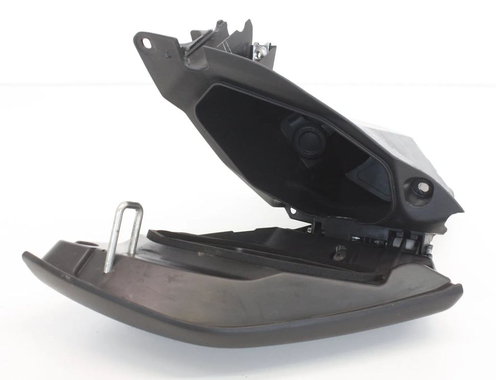 YAMAHA X-MAX F30/F31 (2011-2020) Накладка передней внутренней крышки капота b74-f833l-00 10792621