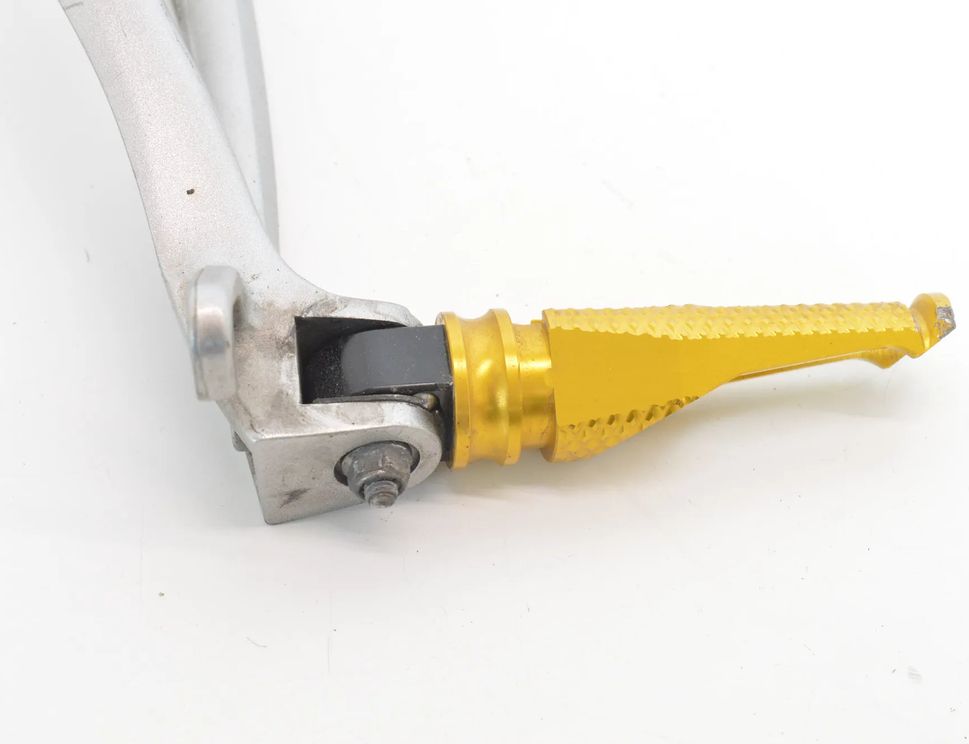 YAMAHA YZF-R 2 generation (2013-2020) Rear right side footrest peg hanger 2C0-5 11593865