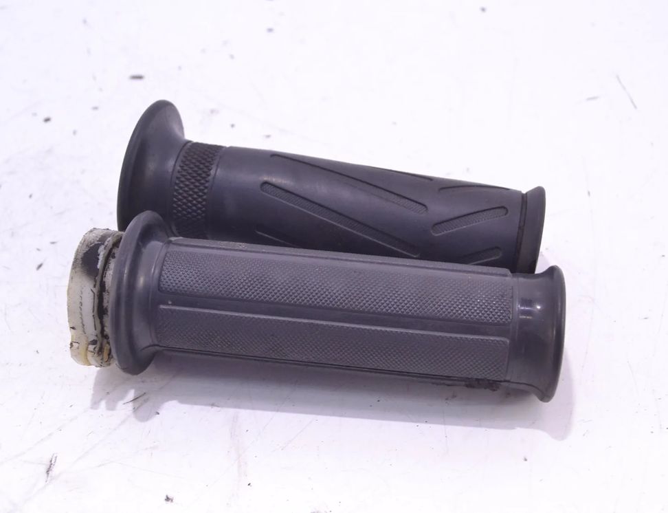 YAMAHA X-MAX Комплект ручек переднего руля Unavailable 16423429