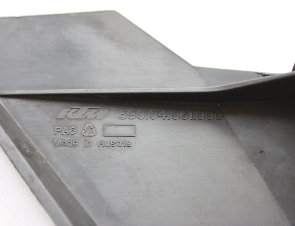 KTM SUPERBIKE E65/E66 (2001-2008) drive chain guard cover 690.04.061.000 1683892