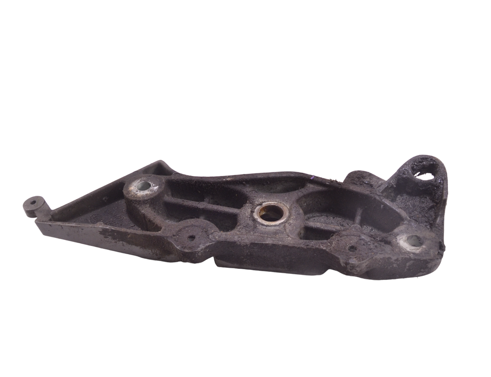 HONDA CBF W221 (2005-2013) Кронштейн правой опоры двигателя 17326615