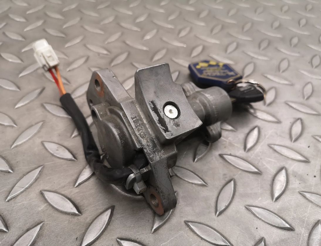 SUZUKI GSX-S 1 generation (2001-2008) Complete lock set tank cap ignition switch set 48K10-1030,32910-10L00,112600-8361,NEP429 25939740