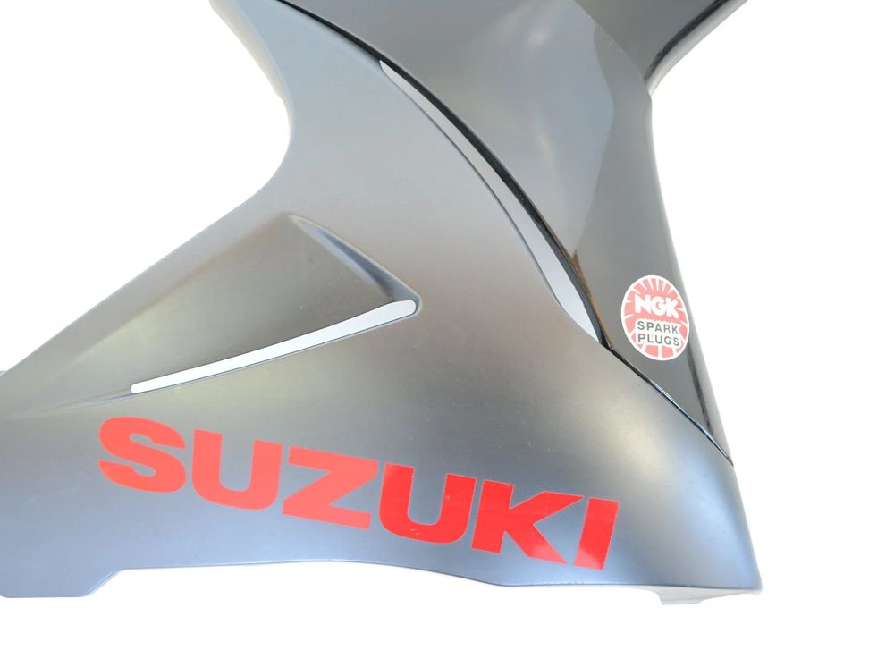 SUZUKI GSX-R B8/8K (2011-2016) Кожух панели обтекателя правой стороны 94471-14J0 2894080