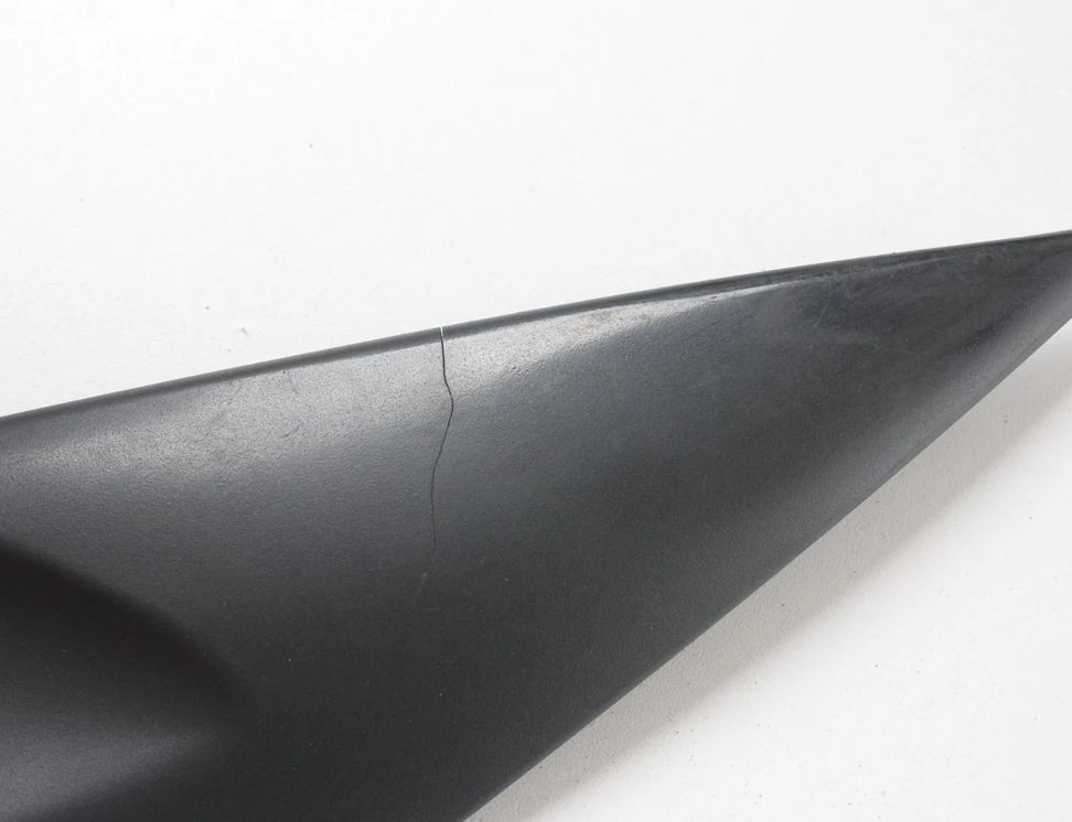 SUZUKI GSX-R Right side fairing cover panel cowl RH 47111-01H0 3023472