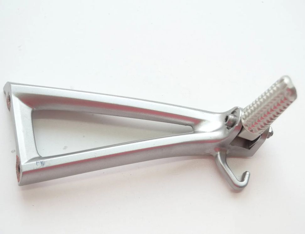 YAMAHA YZF-R 1 generation (2011-2016) Rear right side footrest peg hanger 2C0-5 3235704