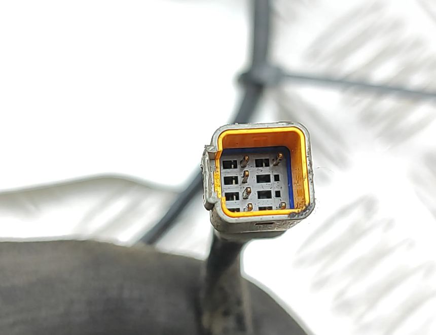 DUCATI MULTISTRADA Правый боковой переключатель передач 32700793