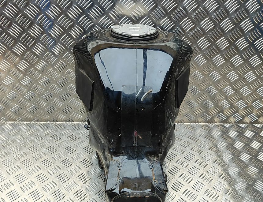 HONDA CBR (1983-2016) Petrol fuel tank 32872275