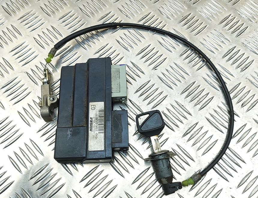 HONDA CBR (1983-2016) Main computer ecu cdi unit  38770-MEE-643,9755-107701 32873743