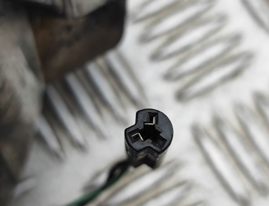 SUZUKI GSX Передний правый указатель поворота 33077884